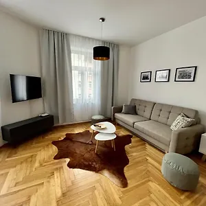 https://firstclass-2r_apartment-in-leipzig.bestleipzighotels.com